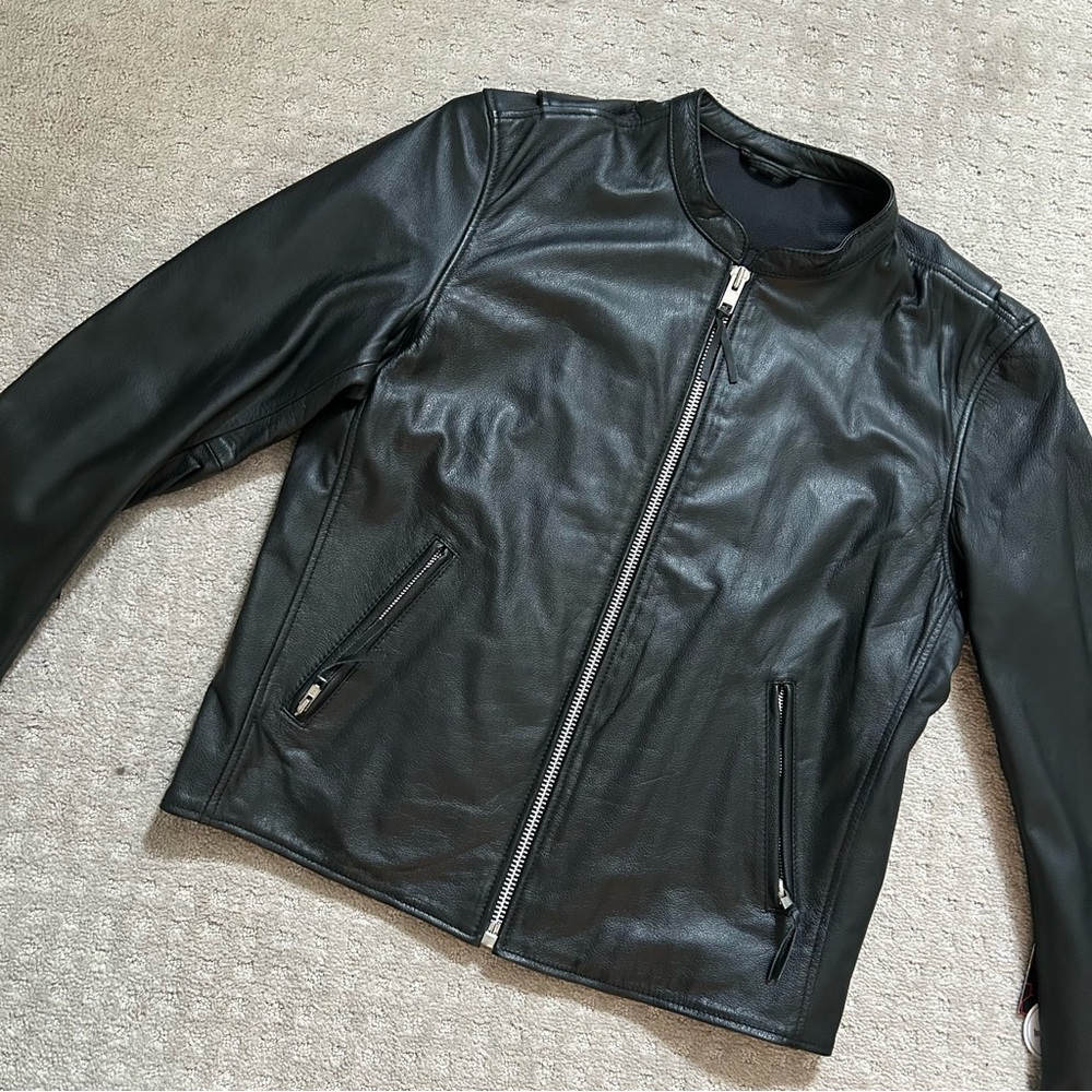 First riding. Gear Men's Black Leather motorcycle Jacket. Silver zippers. New!
